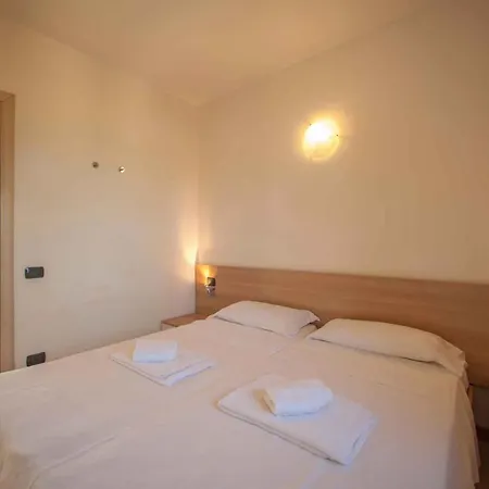 In - Gardasee 38480 Bed & Breakfast