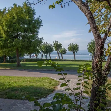 In - Gardasee 38480 Bed & Breakfast *