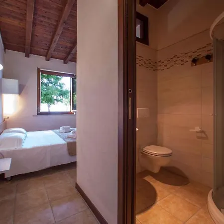 In - Gardasee 38480 Bed & Breakfast