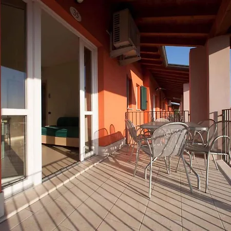 In - Gardasee 38480 Bed & Breakfast *
