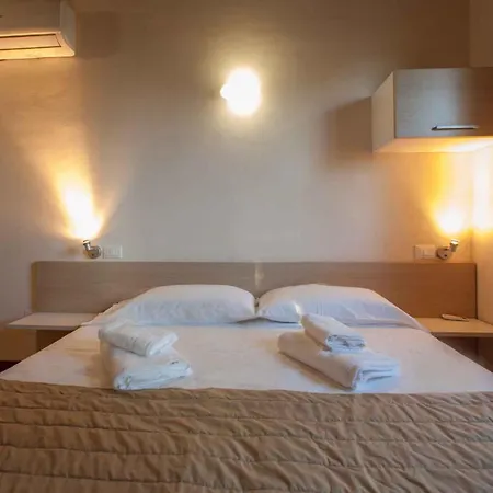 In - Gardasee 38480 Bed & Breakfast *